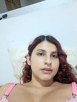 Snapshot of Luu_Princess chatting on 01/31/25, 01:11 Luu Princess online show from 01/31/25, 01:11