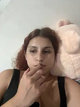 Snapshot of Luu_Princess chatting on 03/23/25, 02:48 Luu Princess online show from 03/23/25, 02:48