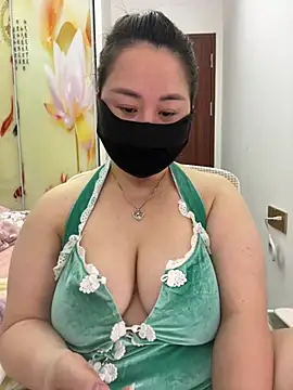 Snapshot of Angie_88 chatting on 02/27/25, 02:43 Angie 88 online show from 02/27/25, 02:43