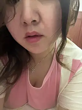 Snapshot of Angie_88 chatting on 03/02/25, 09:10 Angie 88 online show from 03/02/25, 09:10