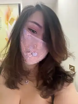 Snapshot of Angie_88 chatting on 12/14/25, 05:02 Angie 88 online show from 12/14/25, 05:02