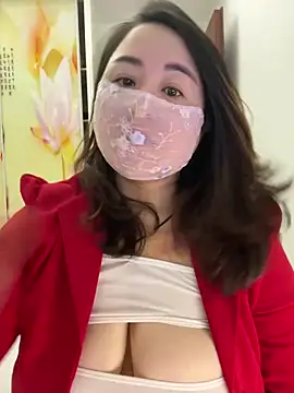 Snapshot of Angie_88 chatting on 12/23/25, 12:41 Angie 88 online show from 12/23/25, 12:41