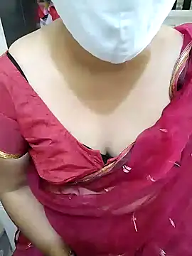 Snapshot of aliseanu chatting on 12/20/24, 06:29 aliseanu online show from 12/20/24, 06:29