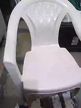 Snapshot of aliseanu chatting on 12/22/24, 01:00 aliseanu online show from 12/22/24, 01:00