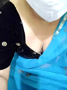 Snapshot of aliseanu chatting on 12/24/24, 02:54 aliseanu online show from 12/24/24, 02:54