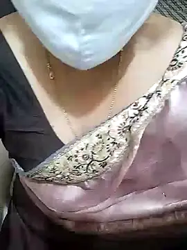 Snapshot of aliseanu chatting on 01/02/25, 11:31 aliseanu online show from 01/02/25, 11:31