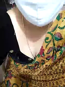 Snapshot of aliseanu chatting on 01/05/25, 12:53 aliseanu online show from 01/05/25, 12:53