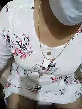 Snapshot of aliseanu chatting on 01/13/25, 12:02 aliseanu online show from 01/13/25, 12:02