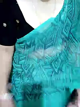 Snapshot of aliseanu chatting on 01/16/25, 01:25 aliseanu online show from 01/16/25, 01:25