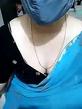 Snapshot of aliseanu chatting on 01/18/25, 02:25 aliseanu online show from 01/18/25, 02:25