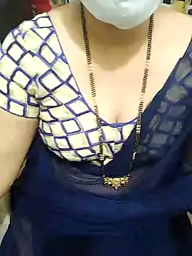 Snapshot of aliseanu chatting on 02/02/25, 02:17 aliseanu online show from 02/02/25, 02:17