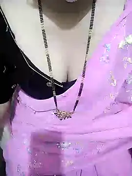 Snapshot of aliseanu chatting on 02/03/25, 01:40 aliseanu online show from 02/03/25, 01:40