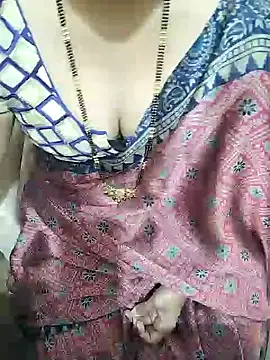 Snapshot of aliseanu chatting on 02/05/25, 05:30 aliseanu online show from 02/05/25, 05:30