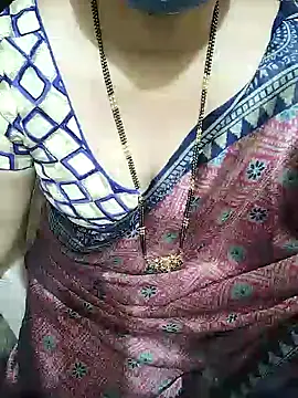 Snapshot of aliseanu chatting on 02/05/25, 12:06 aliseanu online show from 02/05/25, 12:06