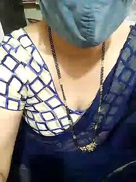 Snapshot of aliseanu chatting on 02/11/25, 09:20 aliseanu online show from 02/11/25, 09:20