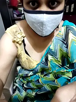 Snapshot of aliseanu chatting on 02/26/25, 01:43 aliseanu online show from 02/26/25, 01:43