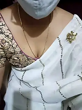 Snapshot of aliseanu chatting on 03/10/25, 01:01 aliseanu online show from 03/10/25, 01:01