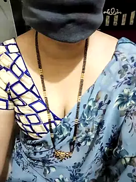 Snapshot of aliseanu chatting on 03/20/25, 12:30 aliseanu online show from 03/20/25, 12:30