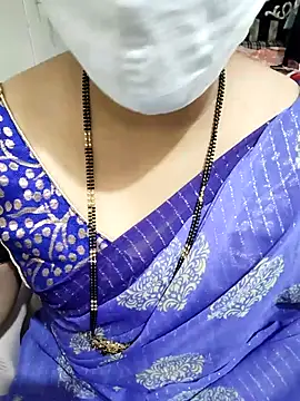 Snapshot of aliseanu chatting on 10/05/25, 07:17 aliseanu online show from 10/05/25, 07:17