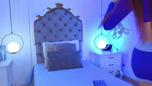  ambar Adamss online show from 10/12/25, 11:42