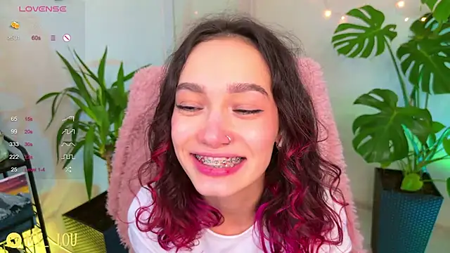 Snapshot of MyLou_ chatting on 12/08/24, 07:43 MyLou online show from 12/08/24, 07:43