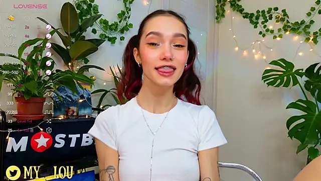 Snapshot of MyLou_ chatting on 12/16/24, 03:54 MyLou online show from 12/16/24, 03:54