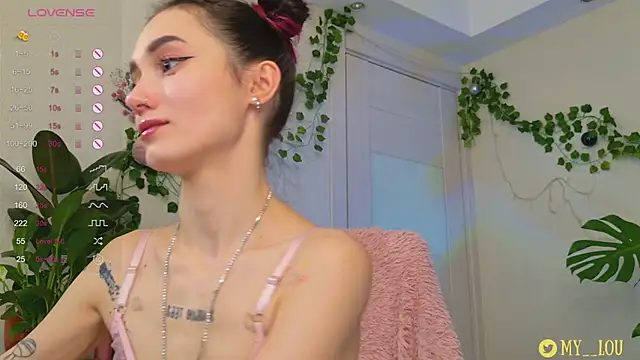 Snapshot of MyLou_ chatting on 12/23/24, 07:30 MyLou online show from 12/23/24, 07:30