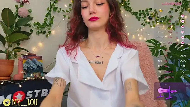 Snapshot of MyLou_ chatting on 12/28/24, 07:22 MyLou online show from 12/28/24, 07:22