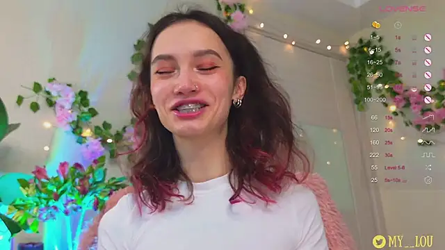 Snapshot of MyLou_ chatting on 03/01/25, 03:27 MyLou online show from 03/01/25, 03:27