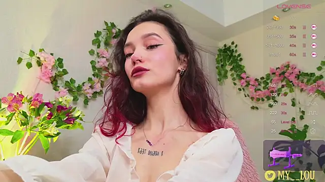 Snapshot of MyLou_ chatting on 03/02/25, 03:16 MyLou online show from 03/02/25, 03:16