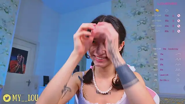 Snapshot of MyLou_ chatting on 10/04/25, 03:10 MyLou online show from 10/04/25, 03:10