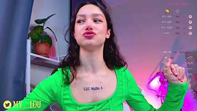 Snapshot of MyLou_ chatting on 11/09/25, 03:10 MyLou online show from 11/09/25, 03:10