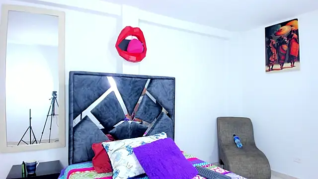 Snapshot of Dulce_amg chatting on 11/18/25, 02:28 Dulce amg online show from 11/18/25, 02:28