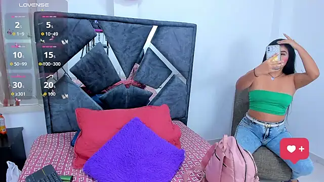 Snapshot of Dulce_amg chatting on 11/22/25, 03:27 Dulce amg online show from 11/22/25, 03:27