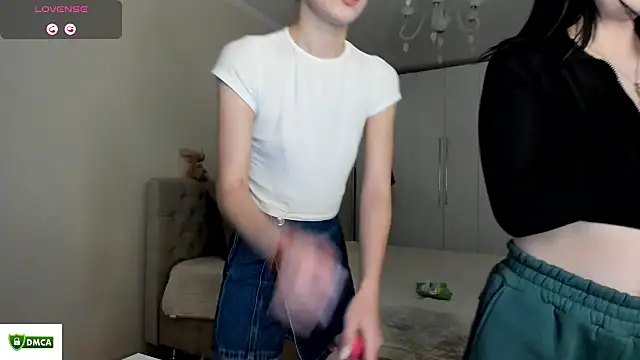 Snapshot of mitimisimi chatting on 02/11/25, 04:35 mitimisimi online show from 02/11/25, 04:35