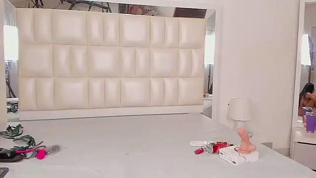 Snapshot of Alhana_pulido chatting on 03/06/25, 10:36 Alhana pulido online show from 03/06/25, 10:36