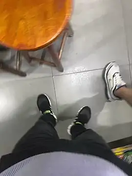 Snapshot of Hjsjsjsjjd chatting on 10/16/25, 01:06 Hjsjsjsjjd online show from 10/16/25, 01:06