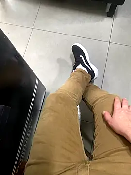 Hjsjsjsjjd online show from 11/05/25, 12:38