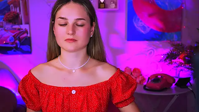 Snapshot of DeboraLarson chatting on 01/12/25, 10:45 DeboraLarson online show from 01/12/25, 10:45