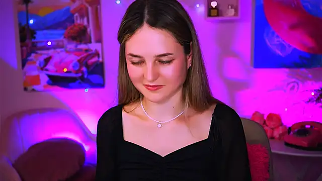 Snapshot of DeboraLarson chatting on 01/13/25, 10:36 DeboraLarson online show from 01/13/25, 10:36