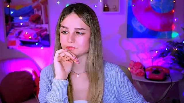 Snapshot of DeboraLarson chatting on 02/07/25, 09:47 DeboraLarson online show from 02/07/25, 09:47