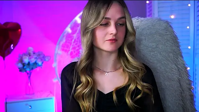 Snapshot of DeboraLarson chatting on 03/01/25, 07:26 DeboraLarson online show from 03/01/25, 07:26