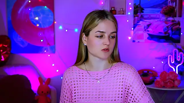 Snapshot of DeboraLarson chatting on 03/21/25, 07:55 DeboraLarson online show from 03/21/25, 07:55