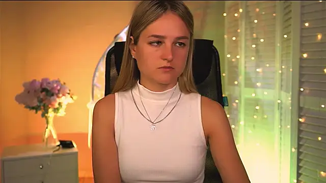 DeboraLarson online show from 04/07/26, 03:18