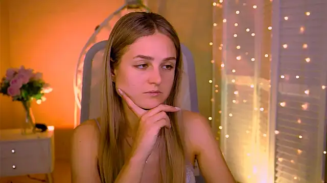 Snapshot of DeboraLarson chatting on 07/18/26, 05:11 DeboraLarson online show from 07/18/26, 05:11