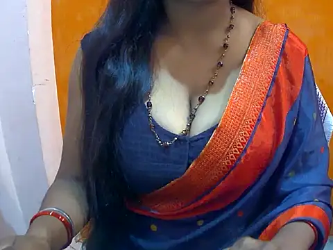 Snapshot of HOT-SEEMAA chatting on 01/06/25, 05:41 HOT-SEEMAA online show from 01/06/25, 05:41