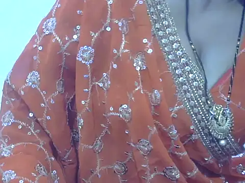 HOT-SEEMAA online show from 04/29/26, 06:25