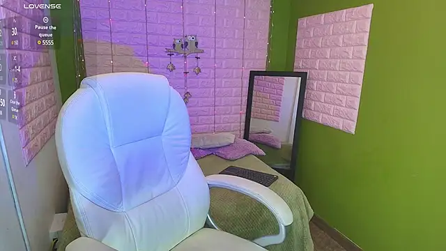 Bonnieshyy online show from 01/22/25, 01:21