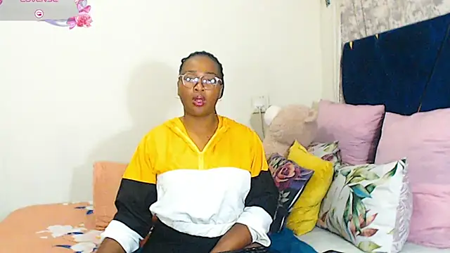 veronica1xxx online show from 03/23/26, 07:40