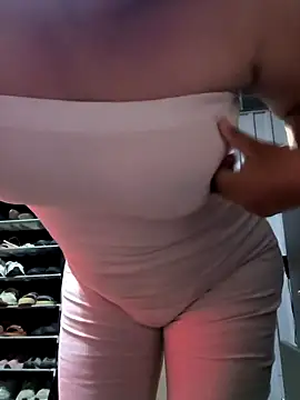 Kasandra02 online show from 02/04/26, 04:40